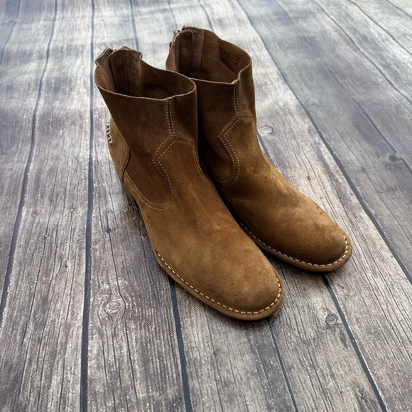 🔥 UGG Bandara Ankle Boots - Chestnut Brown - Womens size 10 🔥 - Picture 1 of 6